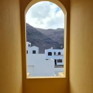  Apartment Cliff View